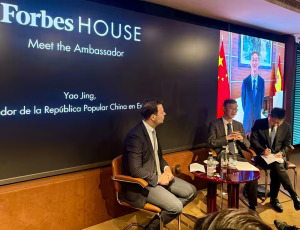 1747722615783625NI4x.jpg Foto-2-1-300x230.jpg